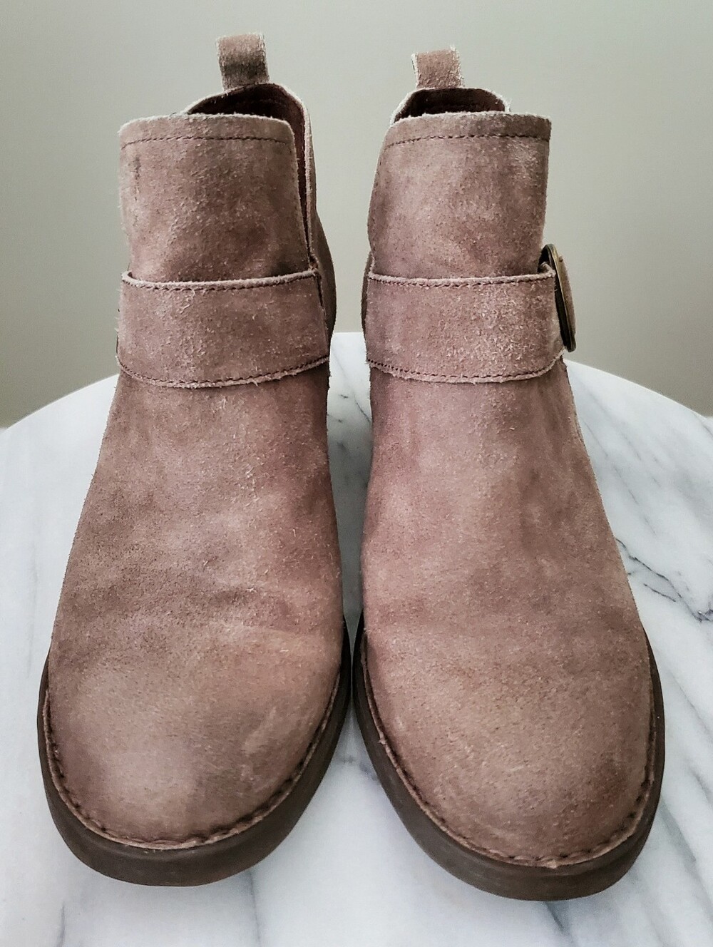 Born Royce Distressed Suede Leather Pull On Ankle Bootie Taupe 7.5 - Picture 4 of 10